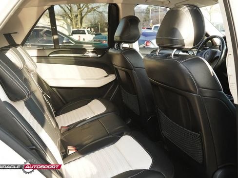 Used 2018 Mercedes-Benz GLE 43 AMG 4MATIC w/ Premium 3 Package image 38