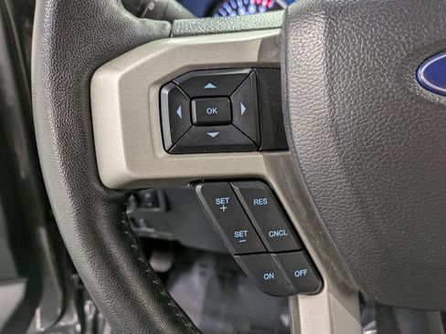 Used 2022 Ford F250 Lariat w/ Chrome Package image 16