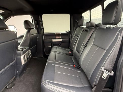 Used 2022 Ford F250 Lariat w/ Black Appearance Package AWD/4WD image 13