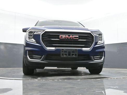 Used 2022 GMC Terrain SLE image 43