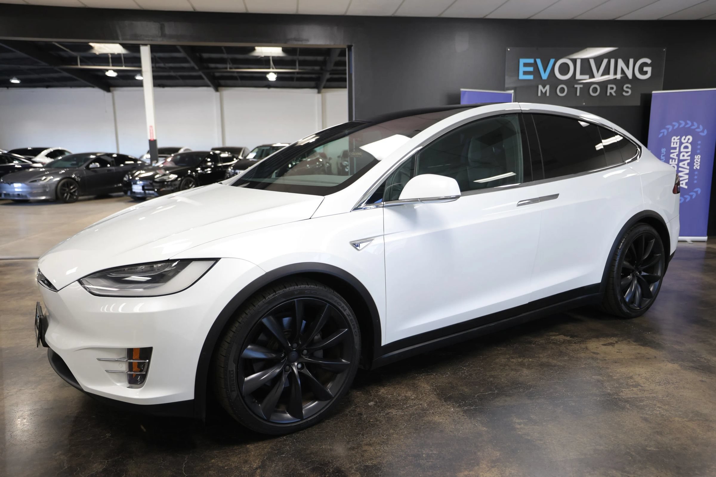 Used 2016 Tesla Model X 90D AWD/4WD image 6