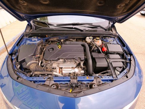 Used 2024 Chevrolet Malibu LT image 40