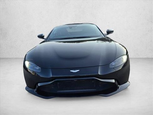 Used 2019 Aston Martin V8 Vantage Coupe RWD image 2