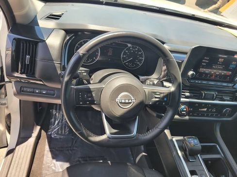 Certified 2025 Nissan Pathfinder SV FWD image 30