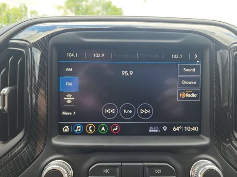 Used 2019 GMC Sierra 1500 SLT w/ SLT Premium Package AWD/4WD image 17