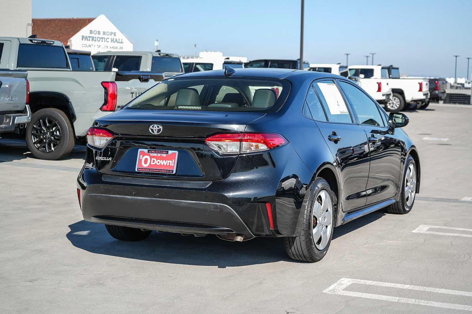 Used 2020 Toyota Corolla LE FWD image 5