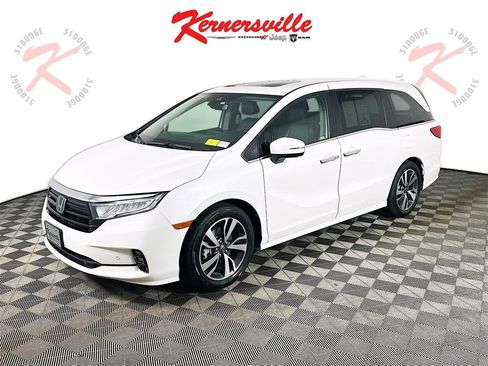 Used 2022 Honda Odyssey Touring image 3