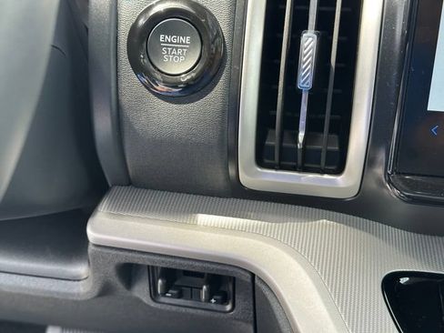 Used 2025 Ford Expedition Active AWD/4WD image 40