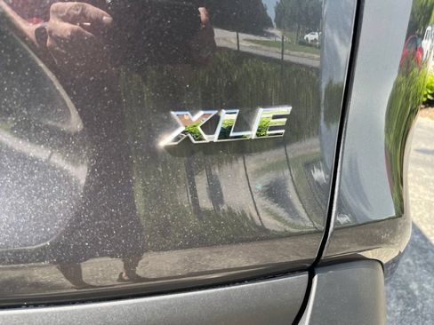 Used 2025 Toyota RAV4 XLE w/ Convenience Package FWD image 33