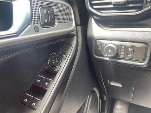 Used 2020 Ford Explorer Limited AWD/4WD image 17
