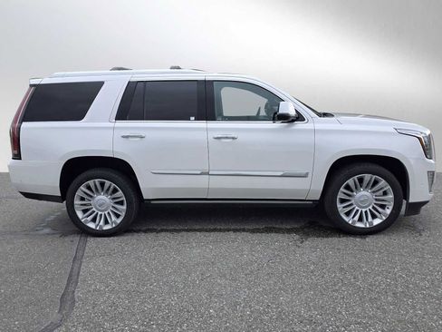 Used 2020 Cadillac Escalade Platinum AWD/4WD image 2