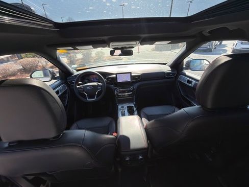 Used 2023 Ford Explorer ST-Line w/ Class IV Trailer Tow Package image 10