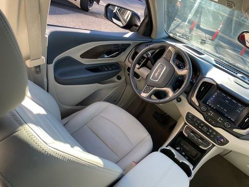 Used 2022 GMC Terrain Denali image 23