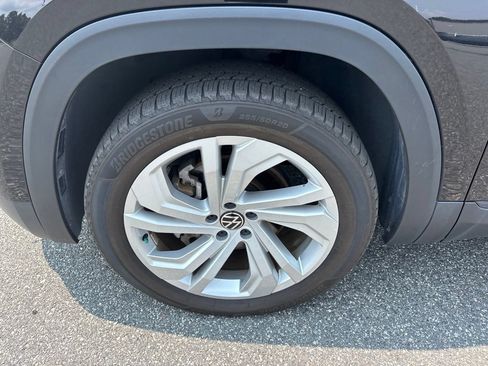 Used 2023 Volkswagen Atlas SE w/ Panoramic Sunroof Package FWD image 13