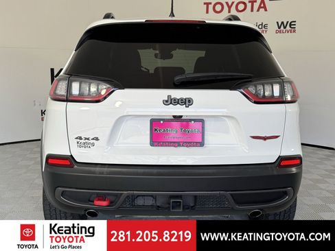 Used 2022 Jeep Cherokee Trailhawk w/ Trailer Tow Group image 6