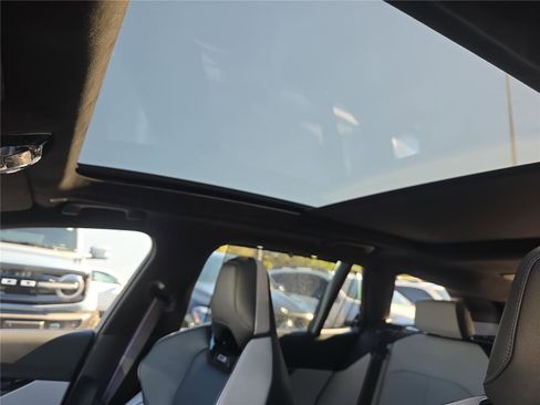 Used 2026 BMW M5 Touring image 25