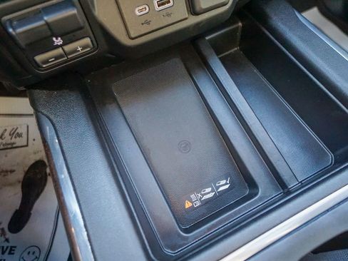 Used 2022 GMC Sierra 3500 Denali image 30