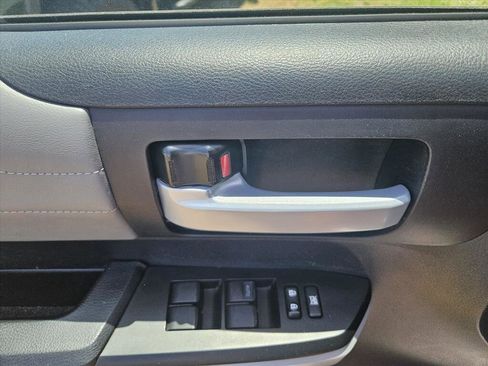 Used 2020 Toyota Tundra Limited RWD image 9