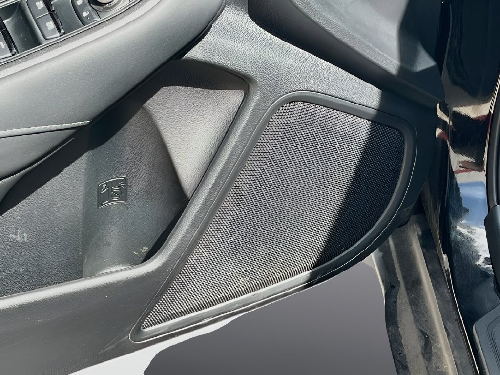 Used 2025 Subaru Outback Premium AWD/4WD image 18