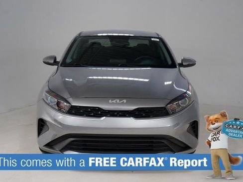 Used 2022 Kia Forte LXS w/ LXS Technology Package image 2