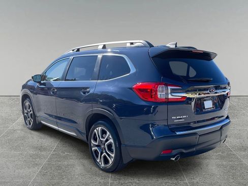 Certified 2025 Subaru Ascent Limited w/ Popular Package #1 image 3