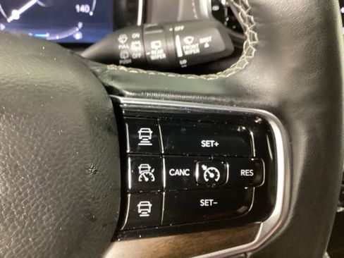 Used 2022 Jeep Grand Wagoneer Series I AWD/4WD image 25