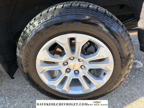 Used 2025 Chevrolet Silverado 1500 LTZ w/ LTZ Premium Package image 40