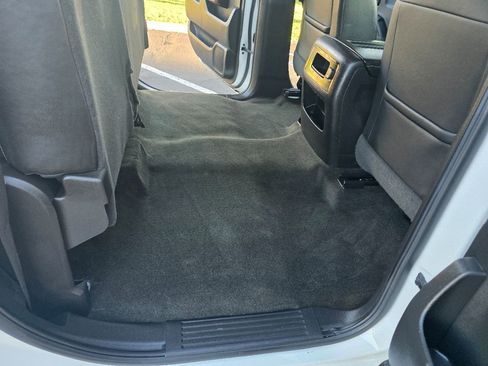 Used 2018 GMC Sierra 1500 SLT image 32