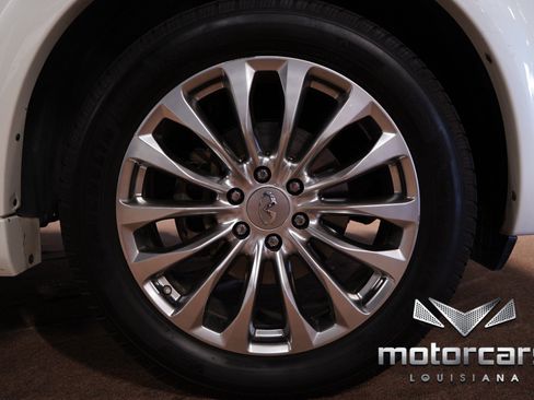 Used 2017 INFINITI QX80 2WD w/ Deluxe Technology Package image 19