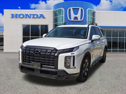 Used 2024 Hyundai Palisade XRT FWD image 3