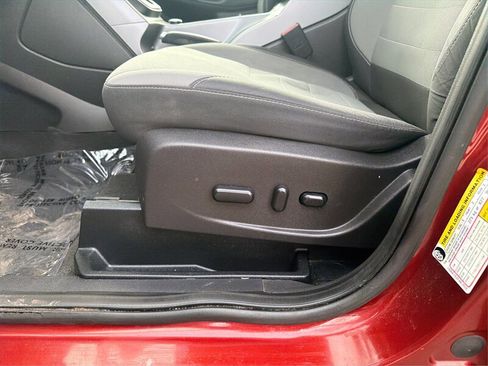 Used 2015 Ford Escape SE image 27