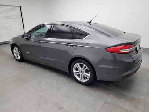 Used 2018 Ford Fusion S image 3