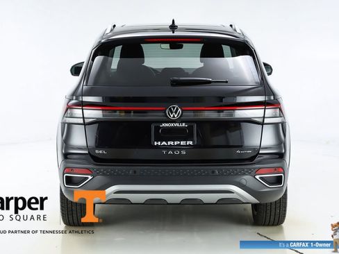 Used 2025 Volkswagen Taos SEL w/ Black Wheel Plus Package AWD/4WD image 8