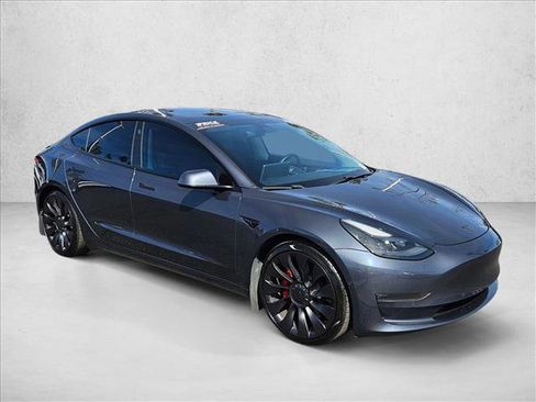 Used 2021 Tesla Model 3 Performance image 3