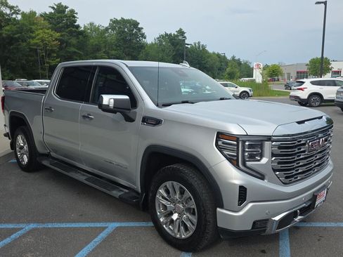 Used 2022 GMC Sierra 1500 Denali w/ Technology Package AWD/4WD image 13