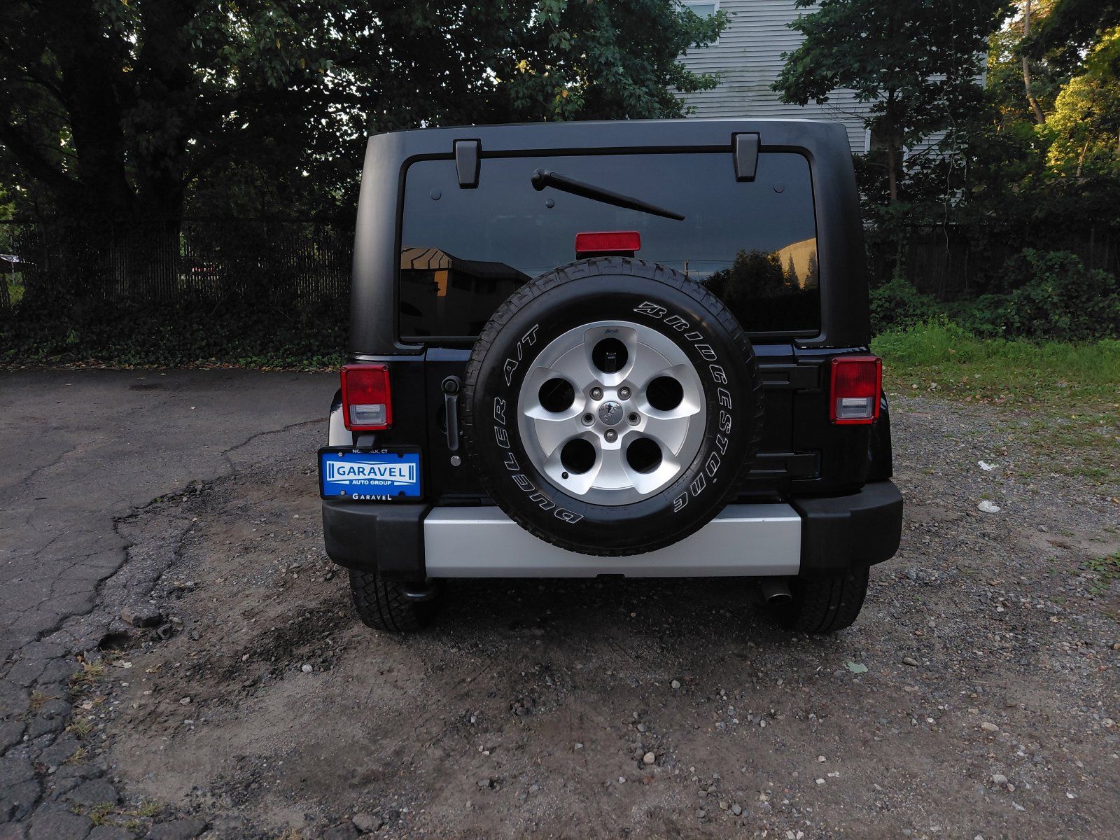 Used 2013 Jeep Wrangler Unlimited Sahara w/ Mopar Chrome Edition Group AWD/4WD image 20