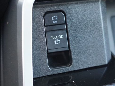 Used 2023 Toyota Tundra Platinum AWD/4WD image 38