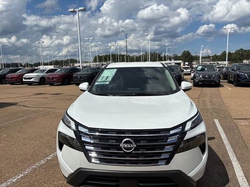 New 2026 Nissan Rogue SV image 6