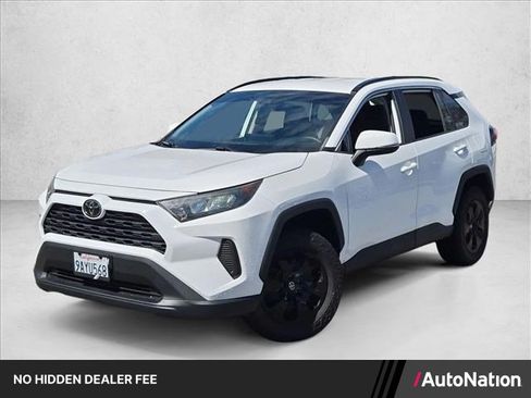 Used 2021 Toyota RAV4 LE FWD image 1