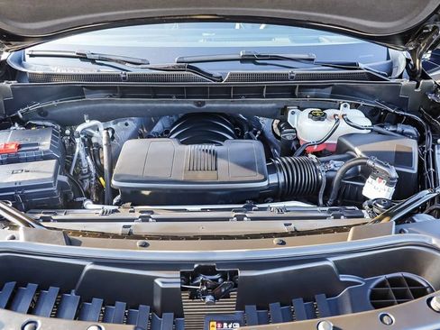 Used 2025 Cadillac Escalade Premium Luxury image 29