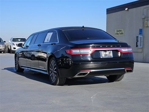 Used 2019 Lincoln Continental Select image 5
