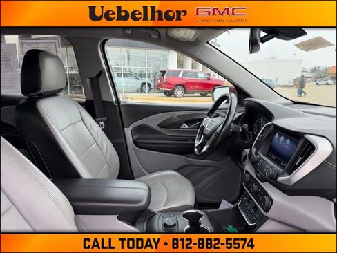 Used 2019 GMC Terrain SLT image 2