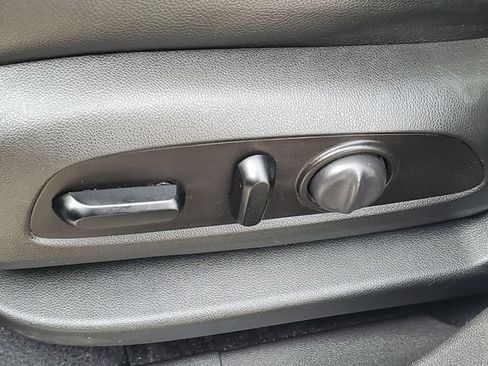 Used 2021 GMC Terrain SLT w/ LPO, Floor Liner Package FWD image 7