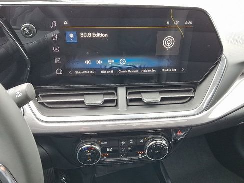 New 2026 Chevrolet Trax ACTIV w/ Sunroof Package image 10