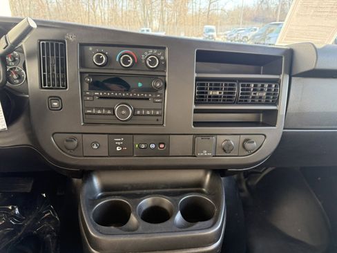 Used 2021 Chevrolet Express 3500 w/ Power Convenience Package image 18