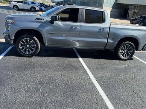 Used 2020 Chevrolet Silverado 1500 RST AWD/4WD image 2