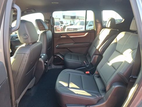 New 2026 GMC Acadia Elevation w/ Elevation Premium Package FWD image 6