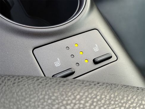 Used 2023 Toyota Camry XSE image 17