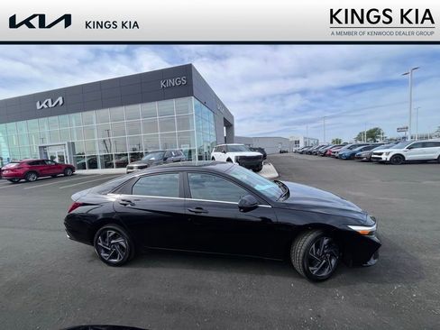 Used 2024 Hyundai Elantra Limited FWD image 1