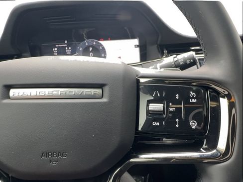 Used 2026 Land Rover Range Rover Evoque S AWD/4WD image 39